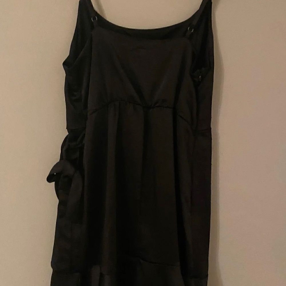 Wild Fable Black Satin Ruffle Bottom Short Dress Size L - Picture 4 of 11